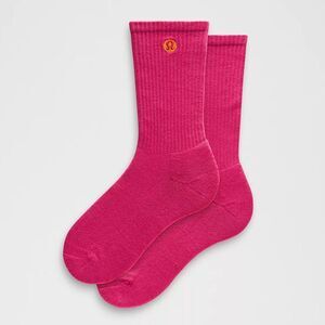 NWT Sz L UNISEX DAILY ESSENTIAL CREW SOCKS - Raspberry Coulis RBCO - Lululemon